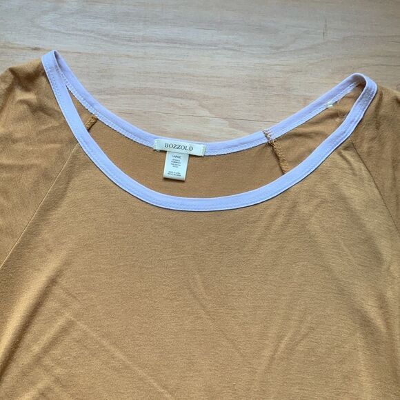 Gold Crop Top  - Picture 2 of 5